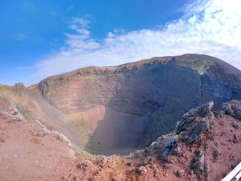 How to visit Mount Vesuvius and Pompeii in a Motorhome