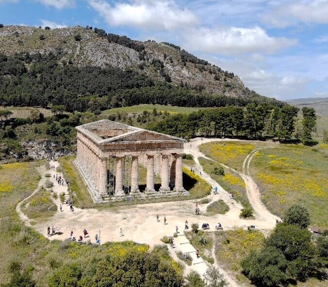 how to visit Segesta