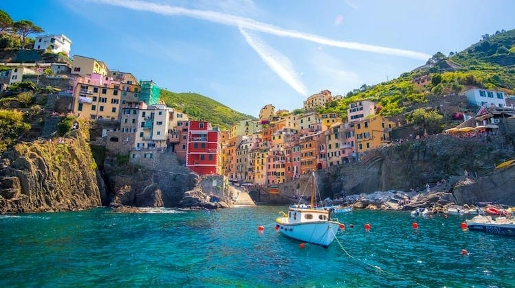 Cinque Terre, all the best Italian road trips stop here