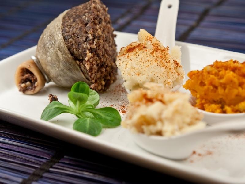 Plate of haggis, tatties and neeps