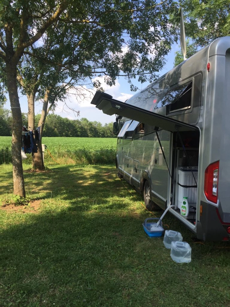 motorhome wash day