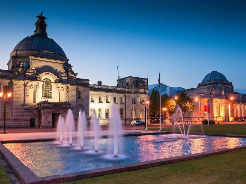 cardiff tourist guide