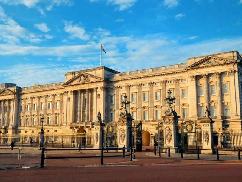 The front of Buckingham Palace from Constitution Hill