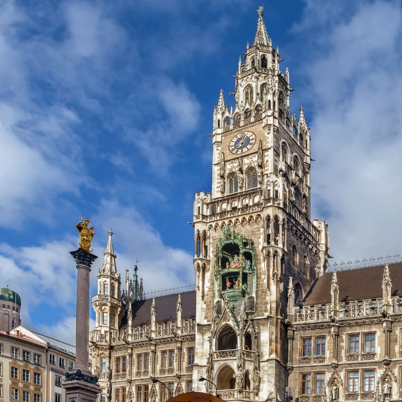An image of the front of the new town hall complete with the famous Glockenspiel.