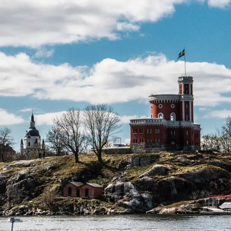 An image of a small castle on a small island in the Archipelego