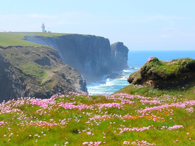 Feel what it's like to surf at the Cliffs of Moher with this 360