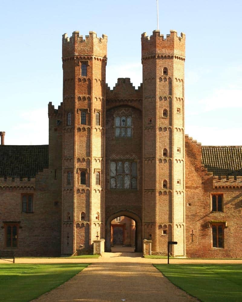 Dual octagonal towers leading to a central courtyard