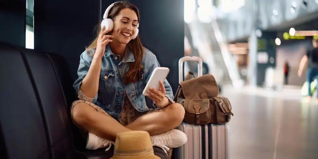 How to Enjoy Online Gaming While Travelling